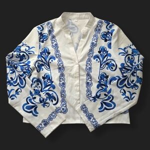 Retro Floral White and Blue Long Sleeve Top